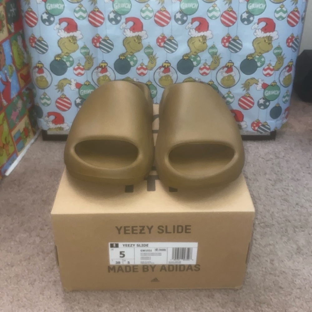 Yeezy Slides